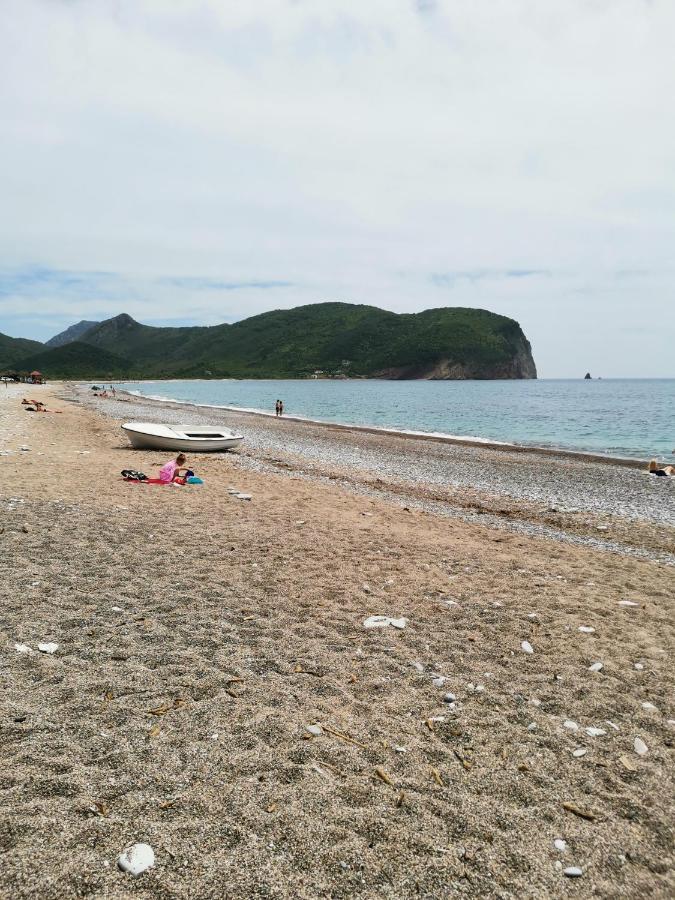 Guest House Radulovic Petrovac Екстер'єр фото