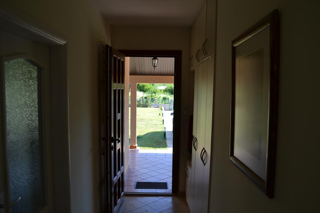Guest House Radulovic Petrovac Екстер'єр фото